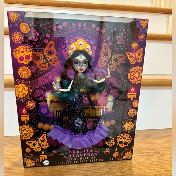 NWT MONSTER HIGH HOWLIDAY SKELETA CALAVERAS DIA DE MUERTOS - Picture 2 of 4